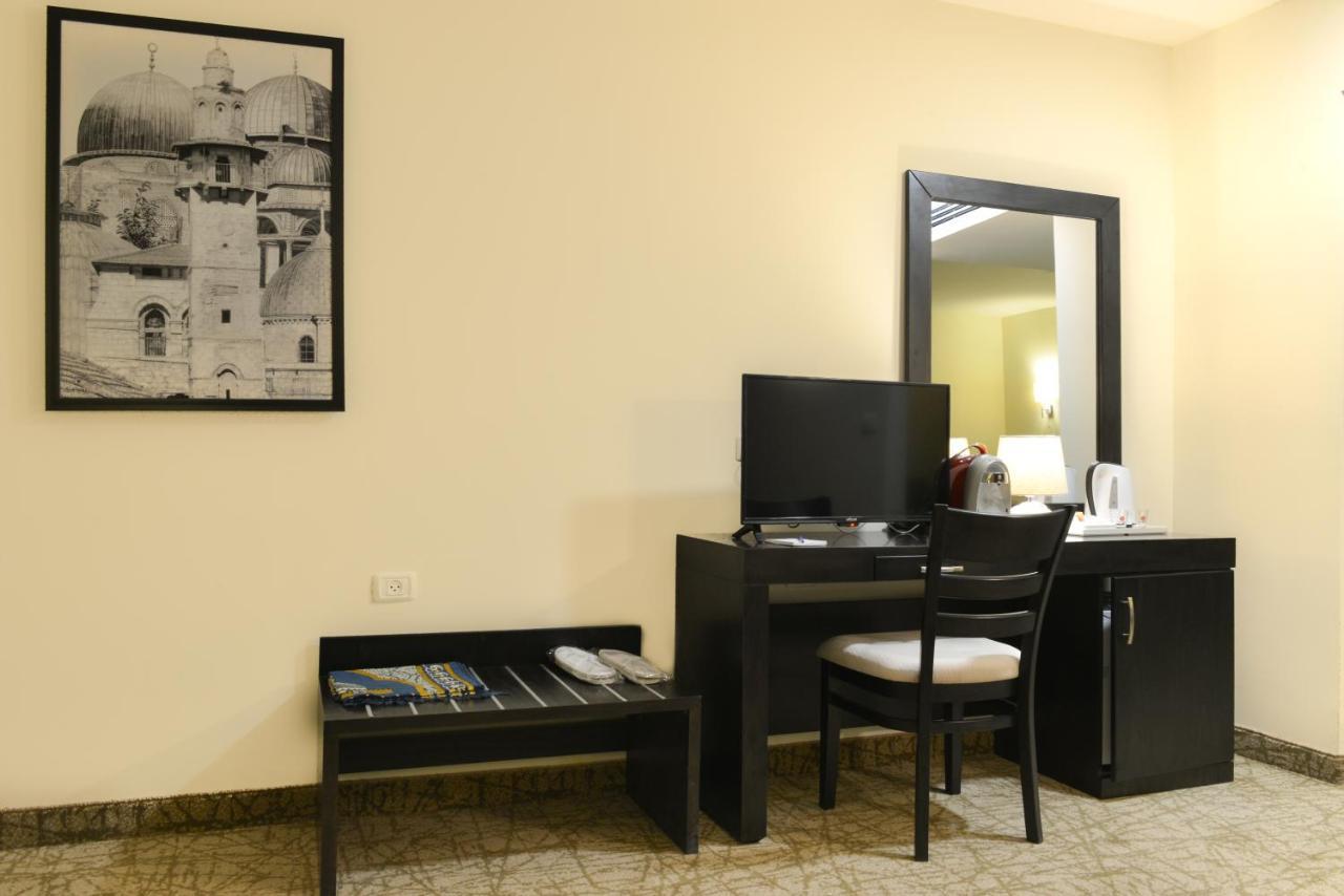 New Capitol - Hotel *