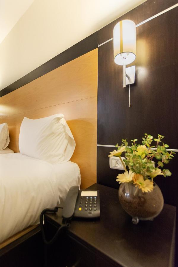 New Capitol - Hotel *