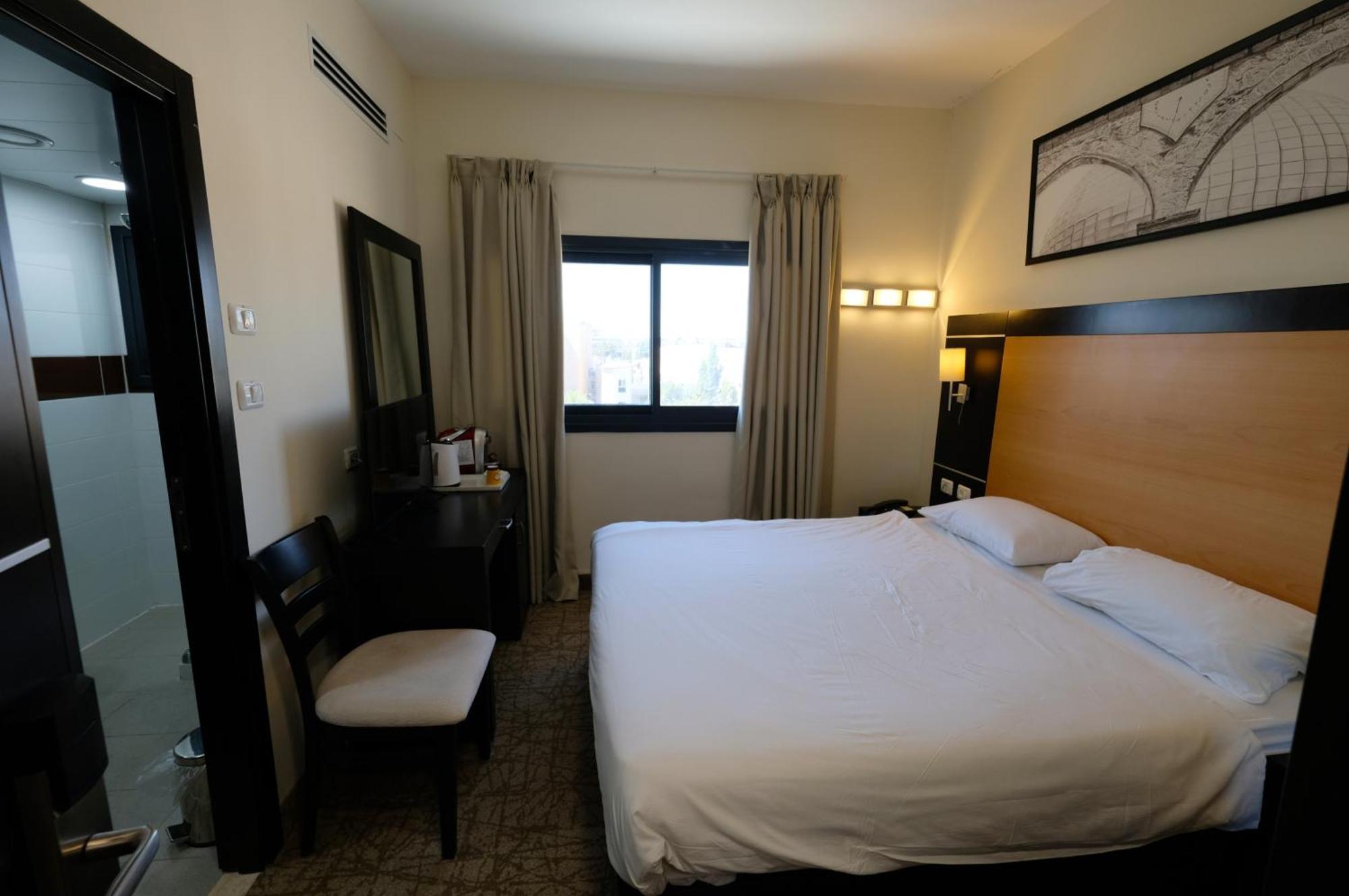 New Capitol - Hotel *